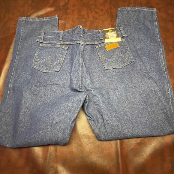 Wrangler new with tags fire retardant denim jeans, size 38/36‎ - Picture 5 of 10